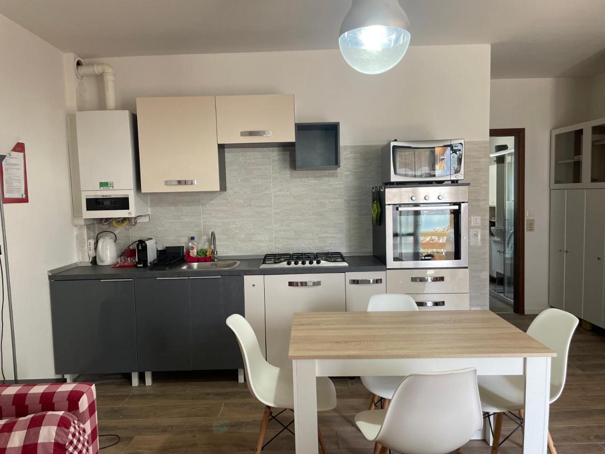 Lake Apartment Ischia Red Тенна Экстерьер фото