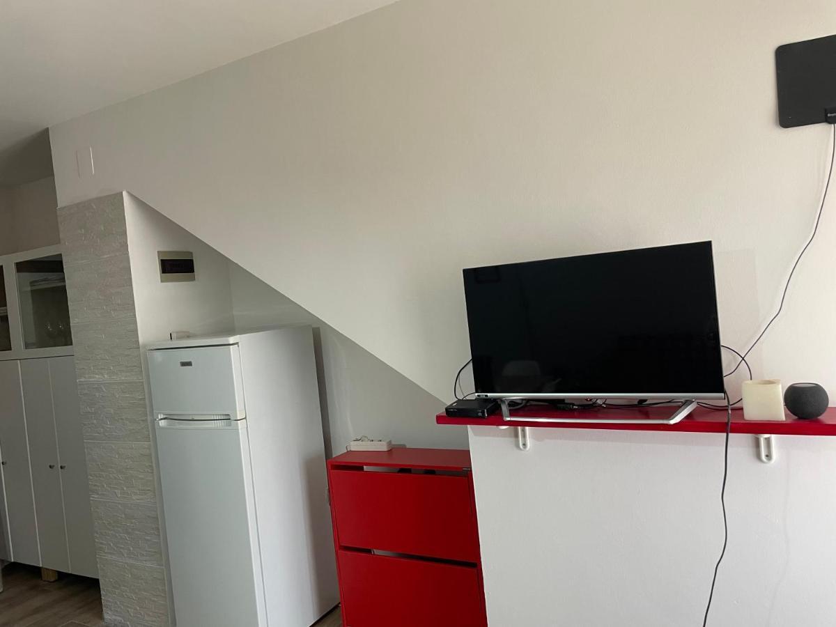 Lake Apartment Ischia Red Тенна Экстерьер фото